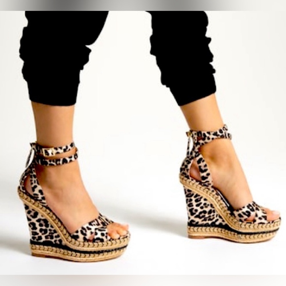 JLO WEDGE HEELS
